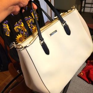 Shoulder and strap med bag